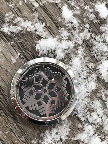 Stainless steel snowflake locket pendant